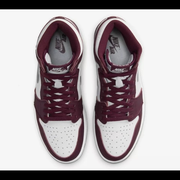 Nike Air Jordan 1 Retro High OG Bordeaux Men's Size 10.5 555088-611 NIB In Hand - Picture 5 of 7